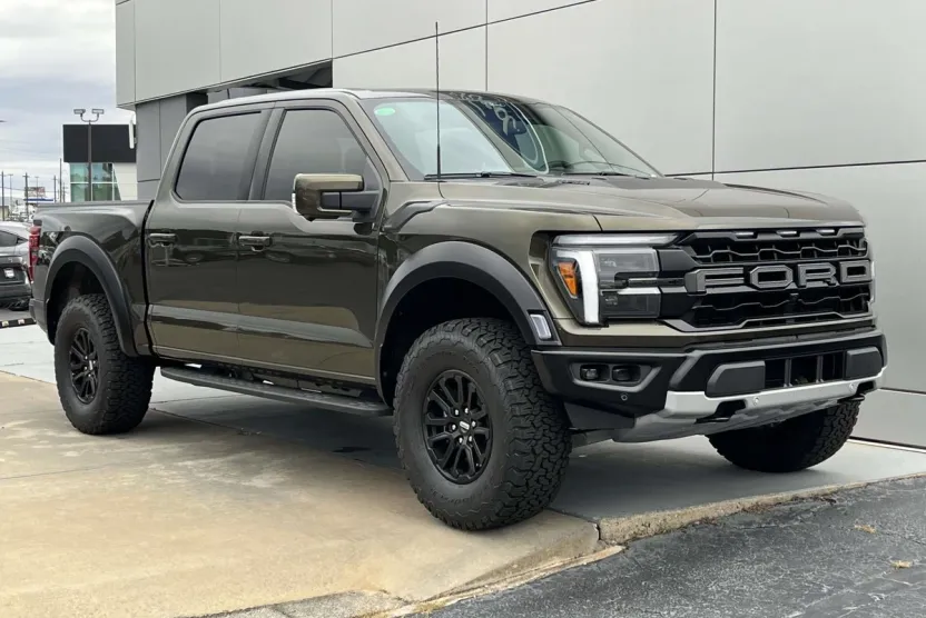 2025 Ford F-150 Raptor photo 1