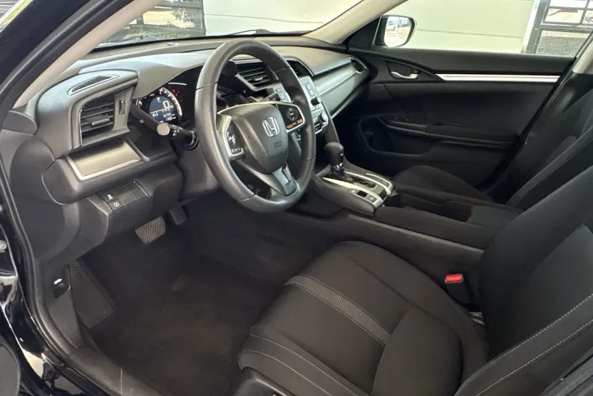 2017 Honda Civic LX photo 1