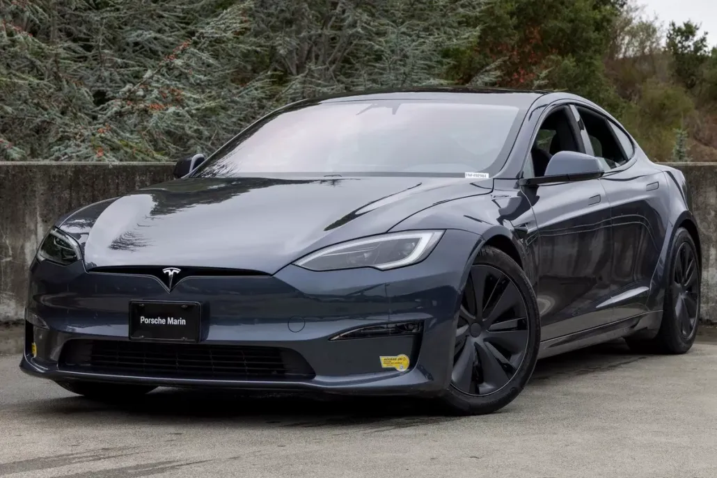 2022 Tesla Model S photo 1