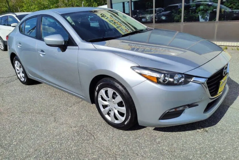 2018 Mazda Mazda3 Sport photo 1