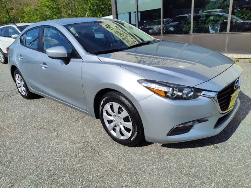 2018 Mazda Mazda3 Sport photo 1