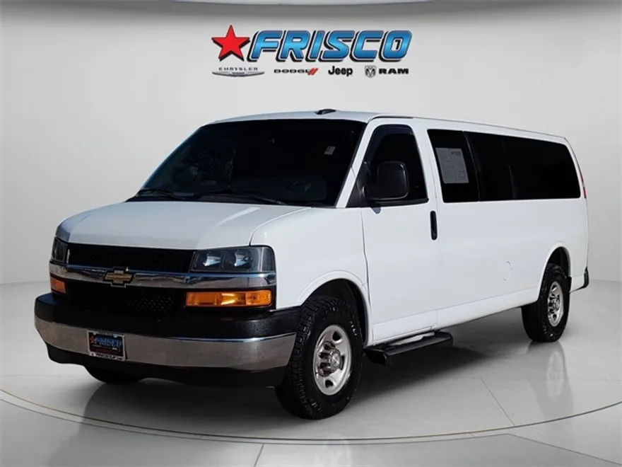 2019 Chevrolet Express 3500 LT photo 1