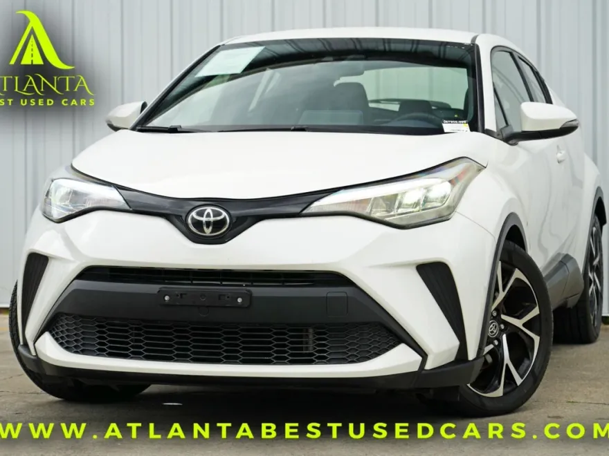 2020 Toyota C-HR XLE photo 1