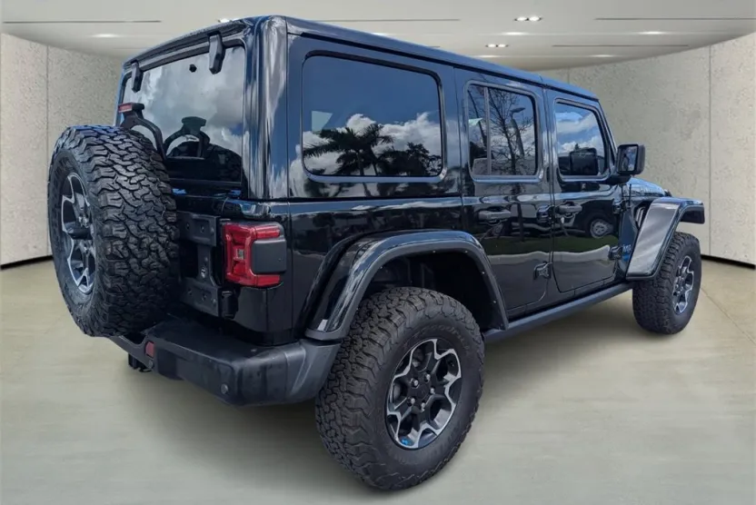 2022 Jeep Wrangler 4xe Unlimited Rubicon photo 1
