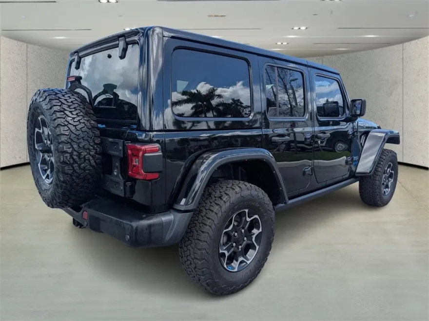 2022 Jeep Wrangler 4xe Unlimited Rubicon photo 1