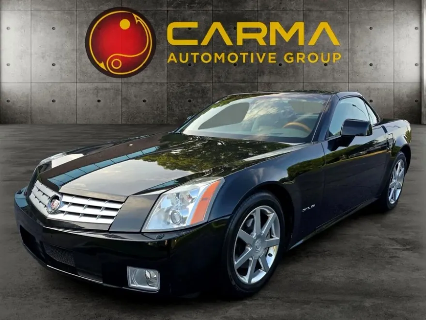 2004 Cadillac XLR photo 1