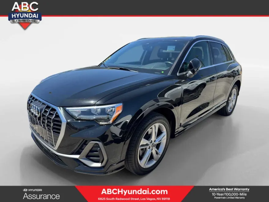 2022 Audi Q3 45 TFSI S line Premium photo 1