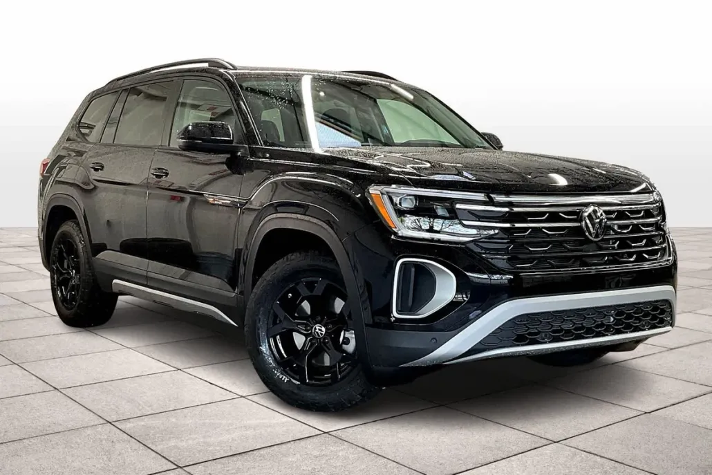 2025 Volkswagen Atlas Peak Edition SE photo 1