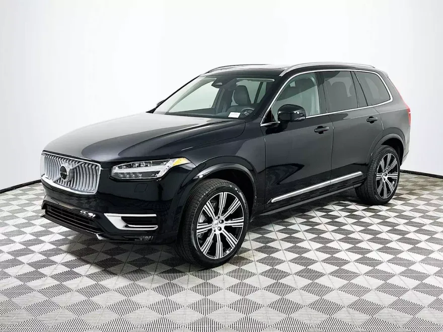 2025 Volvo XC90 Plus photo 1