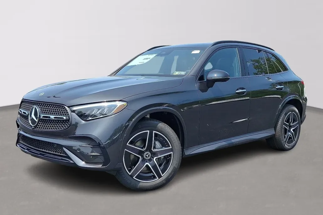 2025 Mercedes Benz GLC 300 4MATIC photo 1