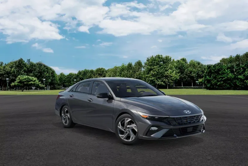 2025 Hyundai Elantra SEL Sport photo 1