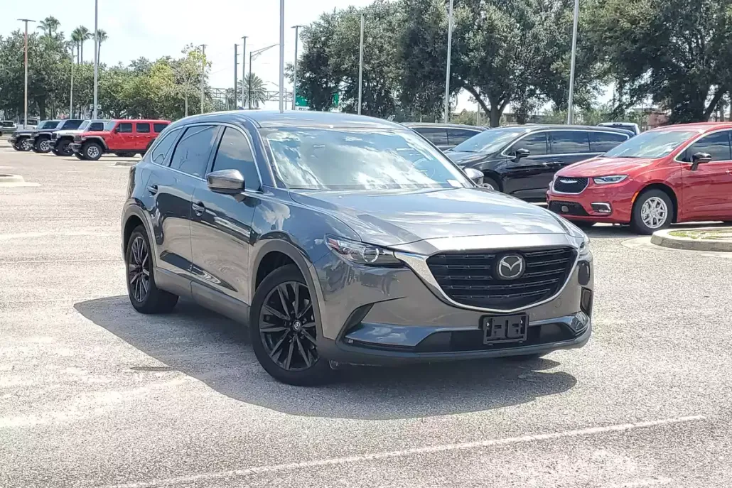 2023 Mazda CX-9 Touring photo 1