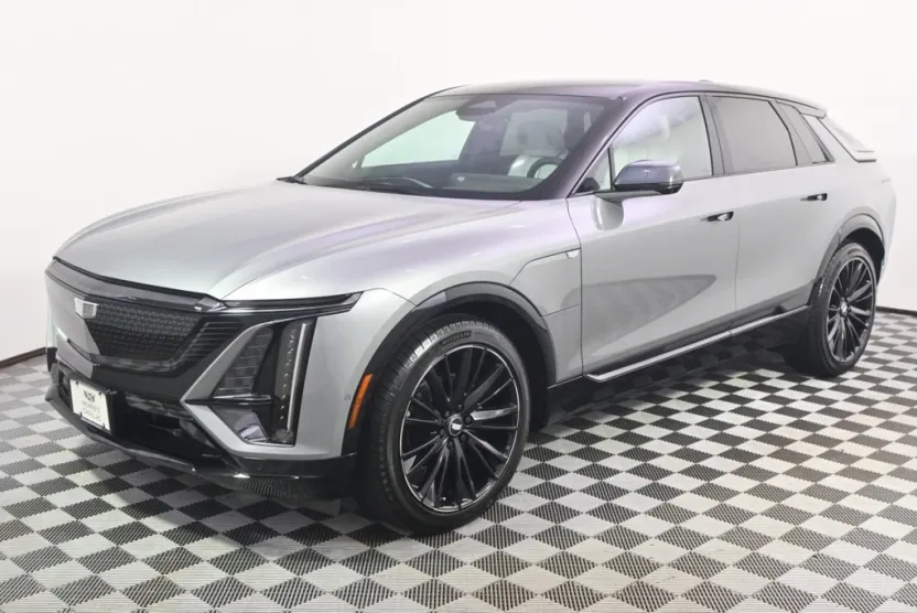 2025 Cadillac Lyriq Sport photo 1