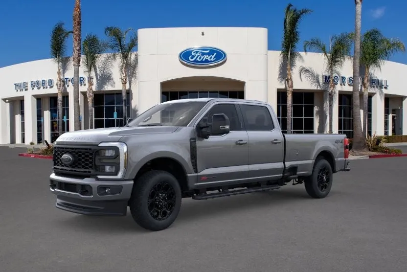 2025 Ford F-350 Lariat photo 1