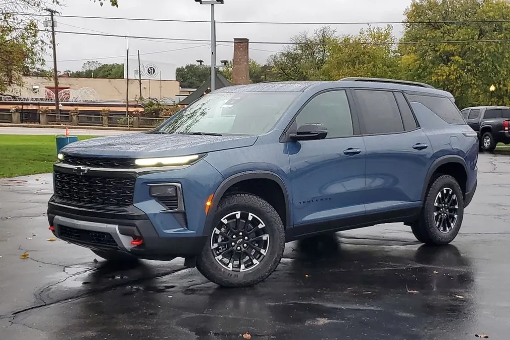 2026 Chevrolet Traverse Z71 photo 1