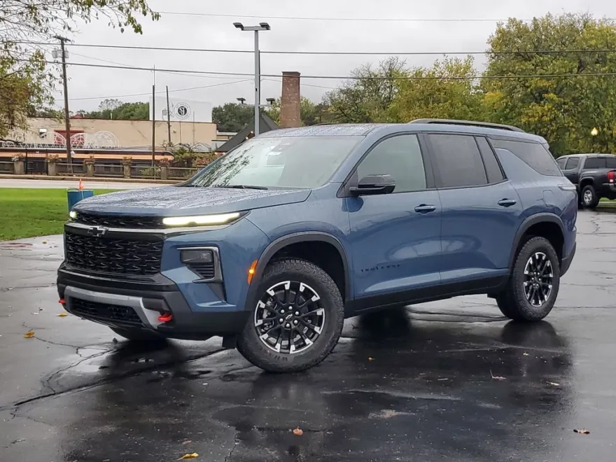 2026 Chevrolet Traverse Z71 photo 1