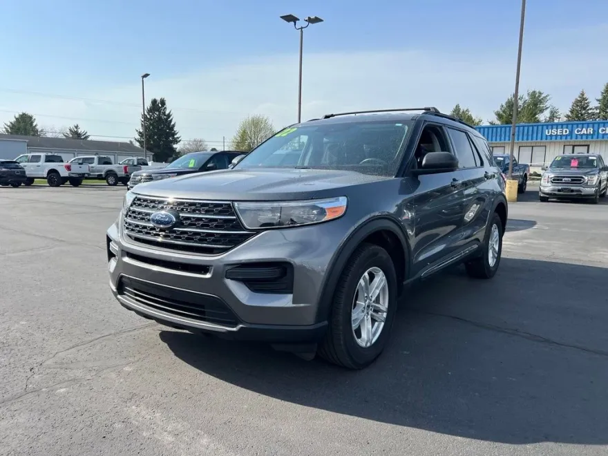 2022 Ford Explorer XLT photo 1