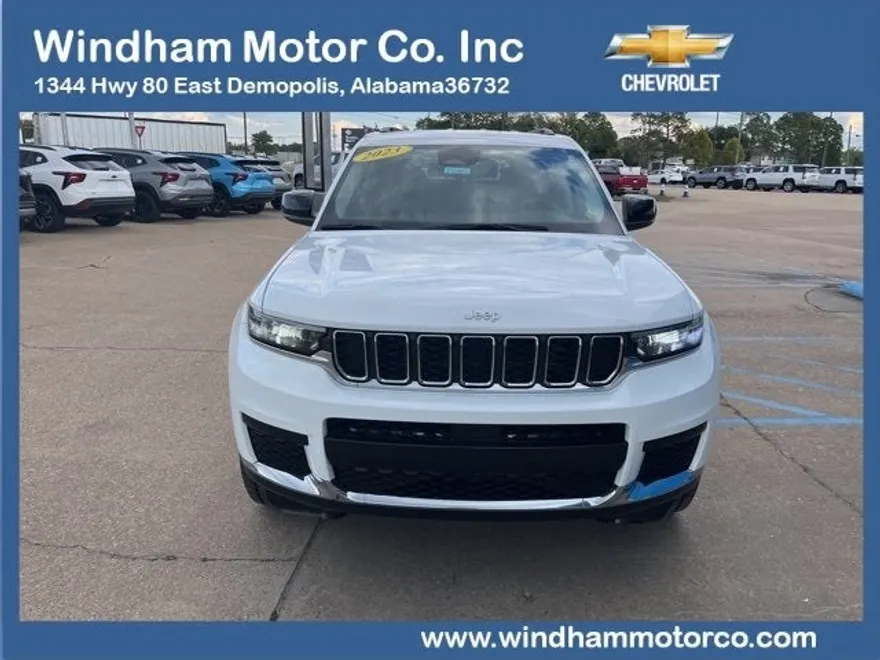 2023 Jeep Grand Cherokee Laredo Altitude photo 1