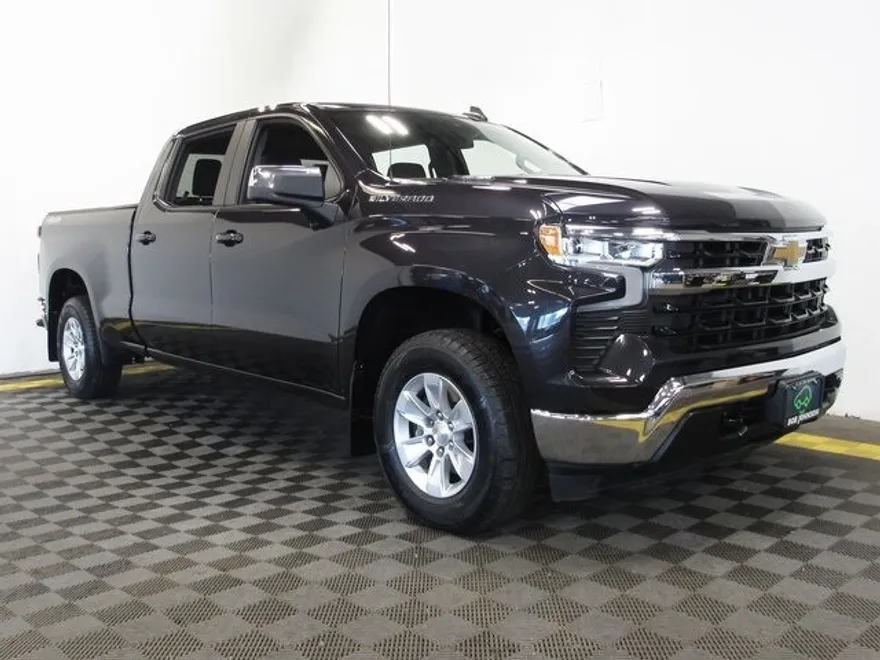 2022 Chevrolet Silverado 1500 LT photo 1