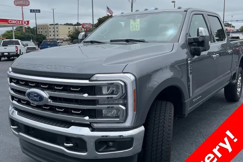 2024 Ford F-250 Lariat photo 1