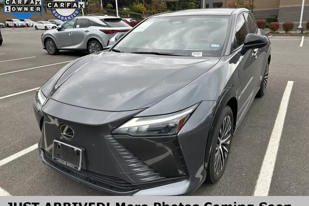 2024 Lexus RZ 450e Premium photo 1