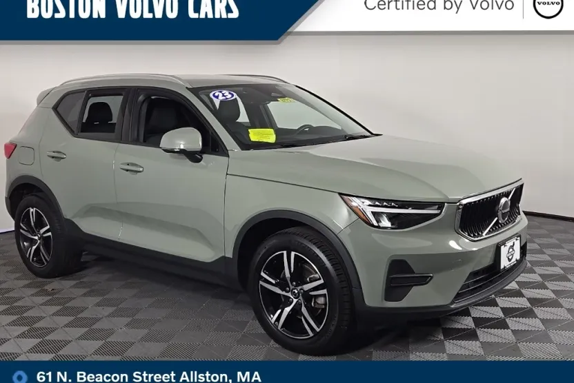 2023 Volvo XC40 Core photo 1
