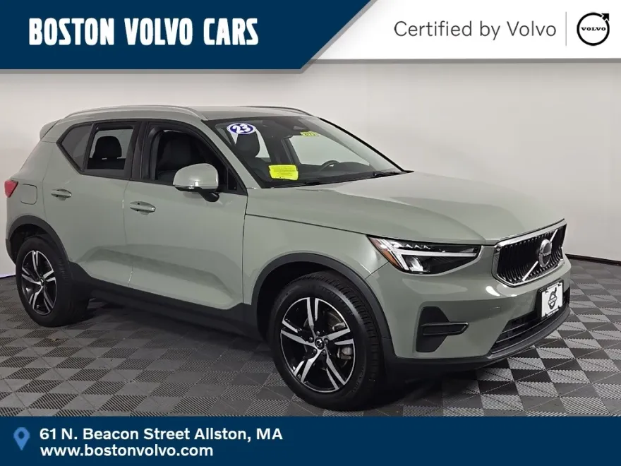 2023 Volvo XC40 Core photo 1