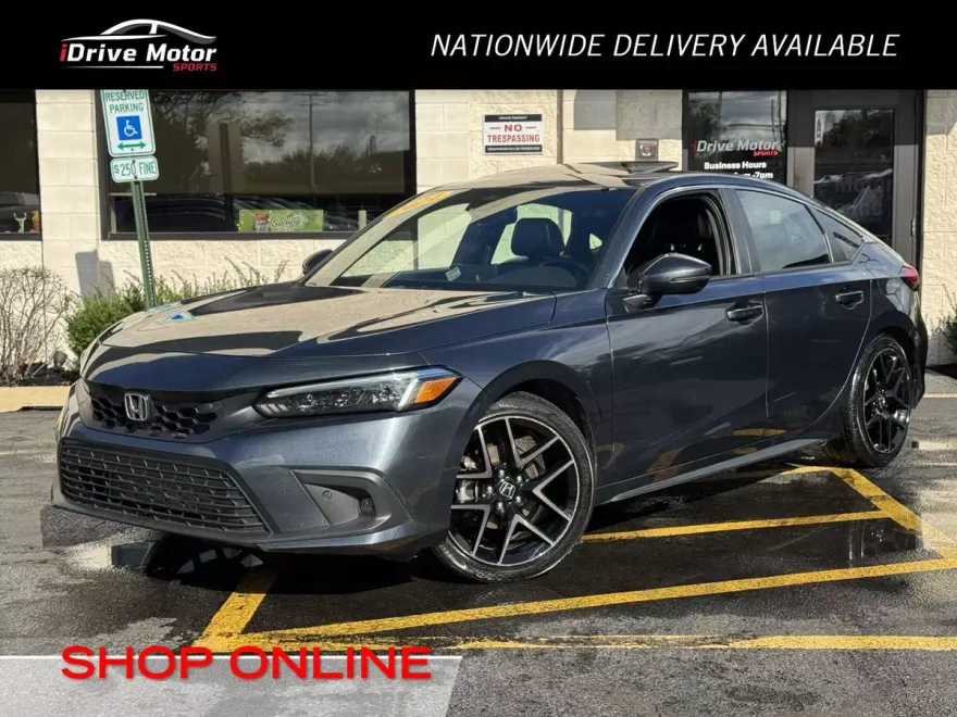 2024 Honda Civic Hatchback Sport Touring photo 1
