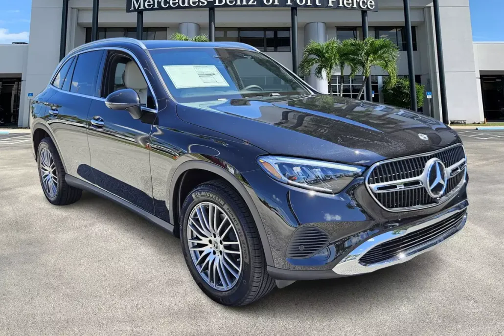 2026 Mercedes Benz GLC 300 photo 1