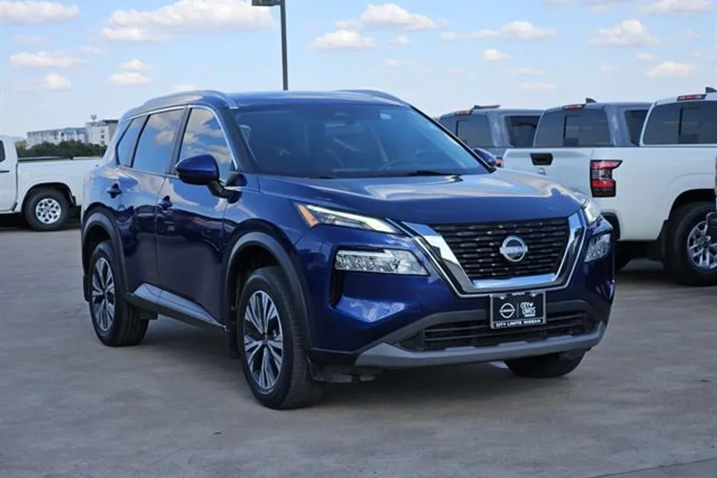 2022 Nissan Rogue SV photo 1