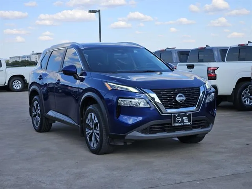 2022 Nissan Rogue SV photo 1