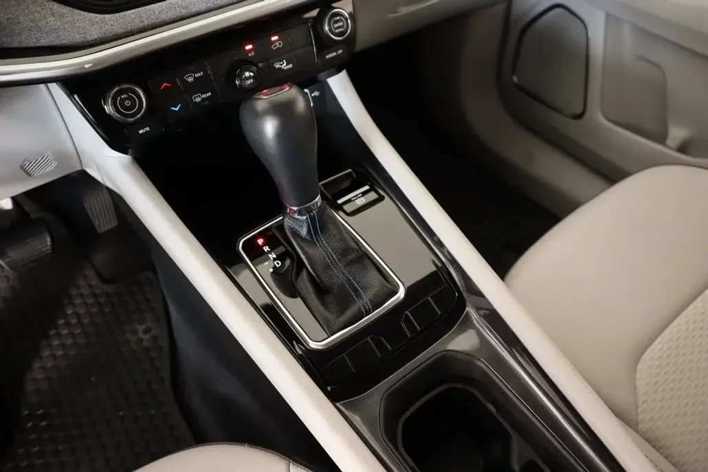 2022 Jeep Compass Latitude photo 1