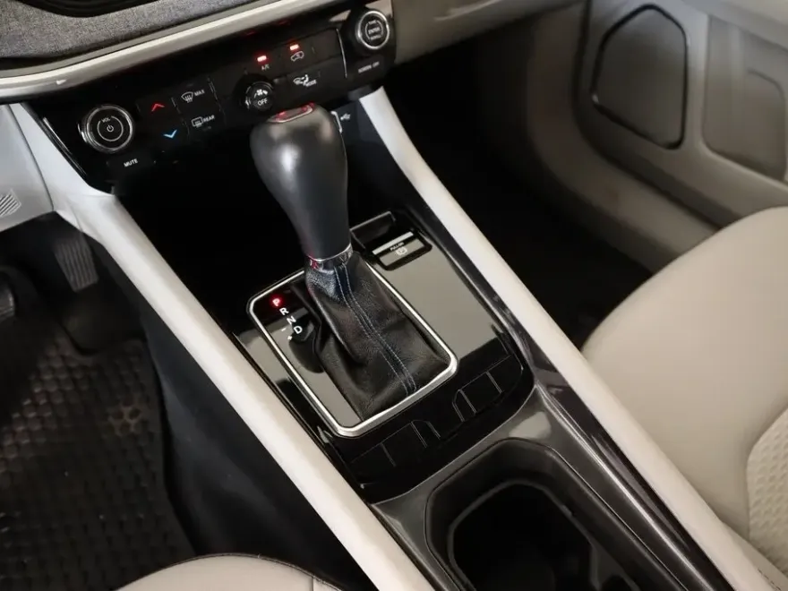 2022 Jeep Compass Latitude photo 1