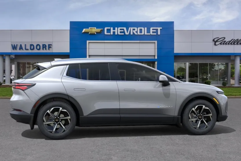 2026 Chevrolet Equinox EV 1LT photo 1