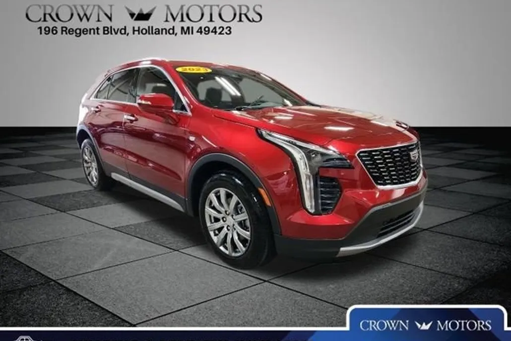 2023 Cadillac XT4 Premium Luxury photo 1