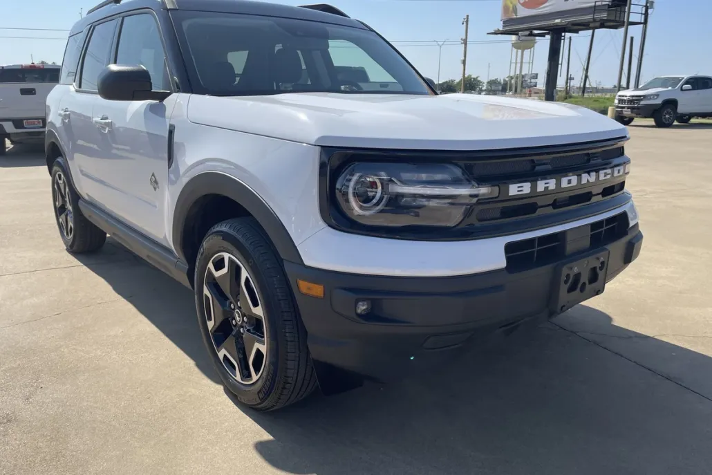 2024 Ford Bronco Sport Outer Banks photo 1