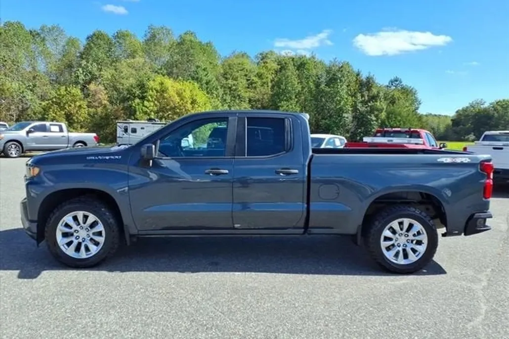 2019 Chevrolet Silverado 1500 Custom photo 1