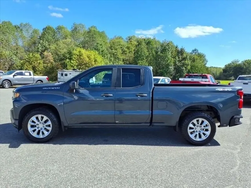 2019 Chevrolet Silverado 1500 Custom photo 1