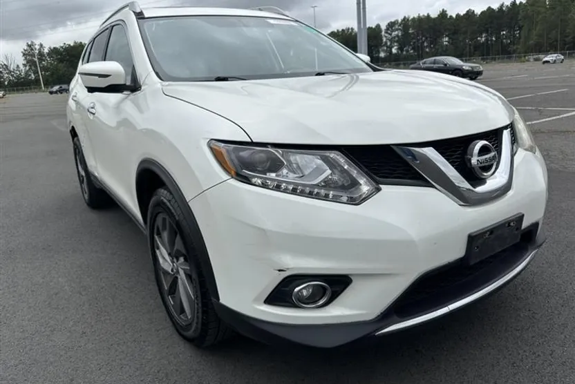 2016 Nissan Rogue SL photo 1