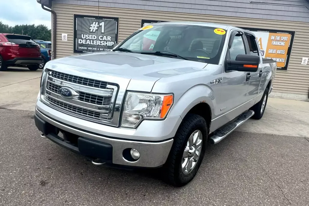 2013 Ford F-150 XLT photo 1