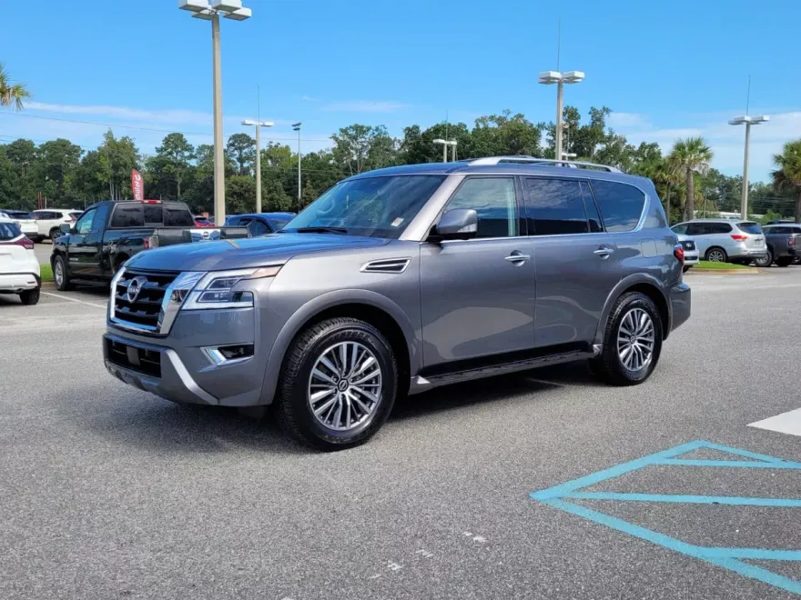 2024 Nissan Armada SL photo 1