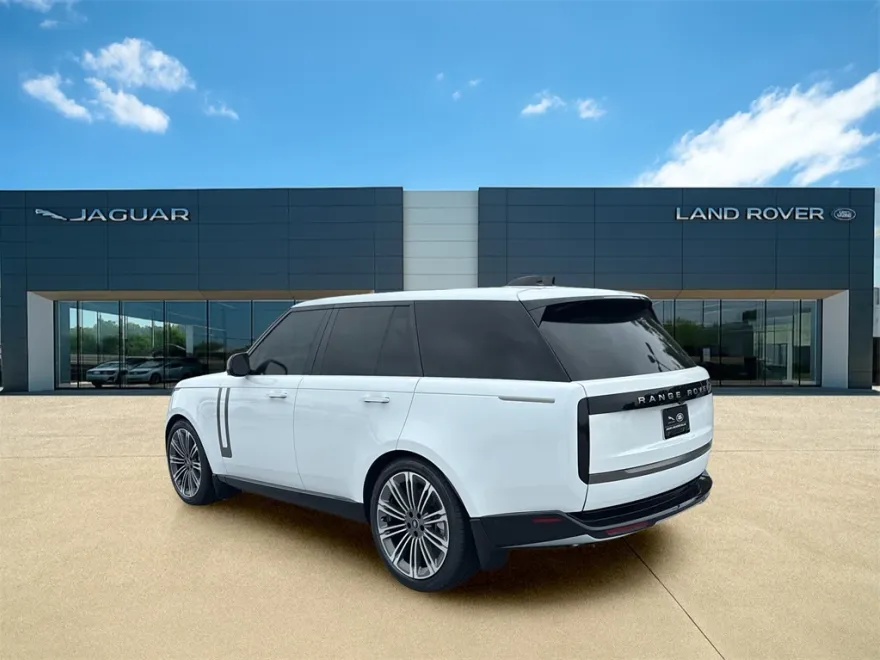 2025 Land Rover Range Rover SE photo 1