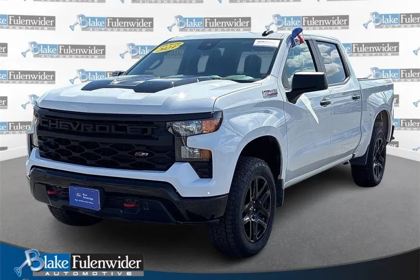 2023 Chevrolet Silverado 1500 Custom Trail Boss photo 1