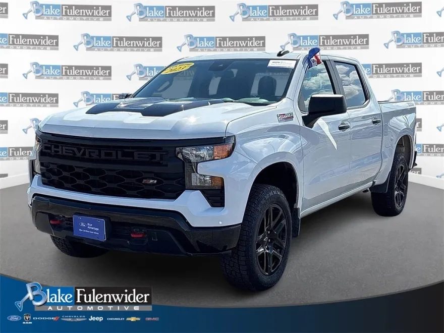 2023 Chevrolet Silverado 1500 Custom Trail Boss photo 1