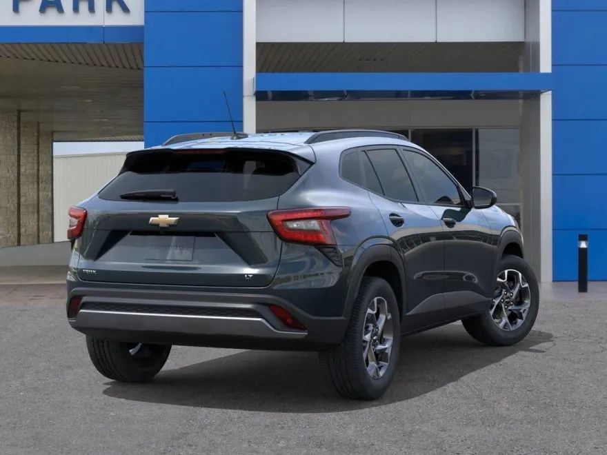 2026 Chevrolet Trax LT photo 1