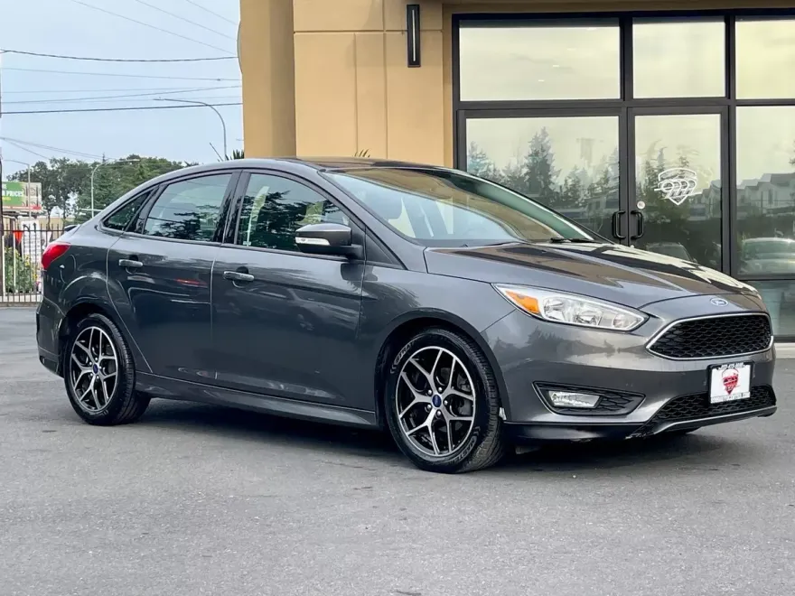 2016 Ford Focus SE photo 1
