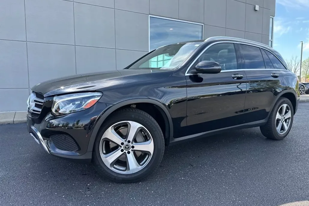 2019 Mercedes Benz GLC 300 4MATIC photo 1