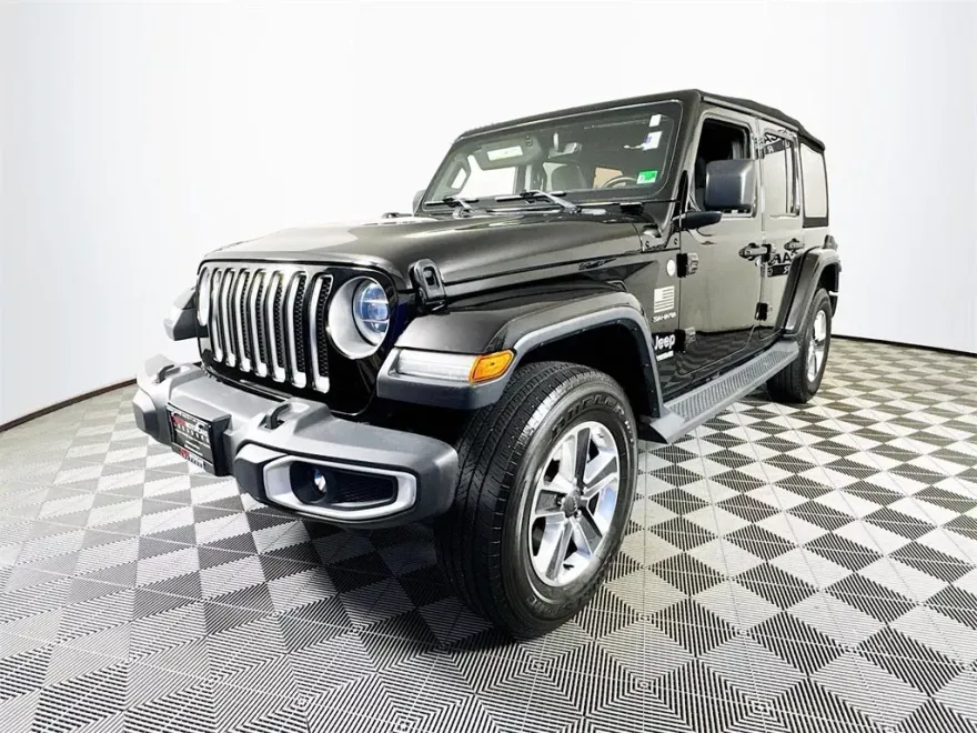 2019 Jeep Wrangler Unlimited Sahara photo 1