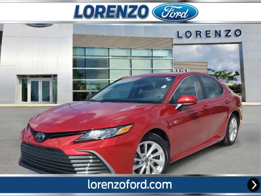 2023 Toyota Camry LE SE photo 1