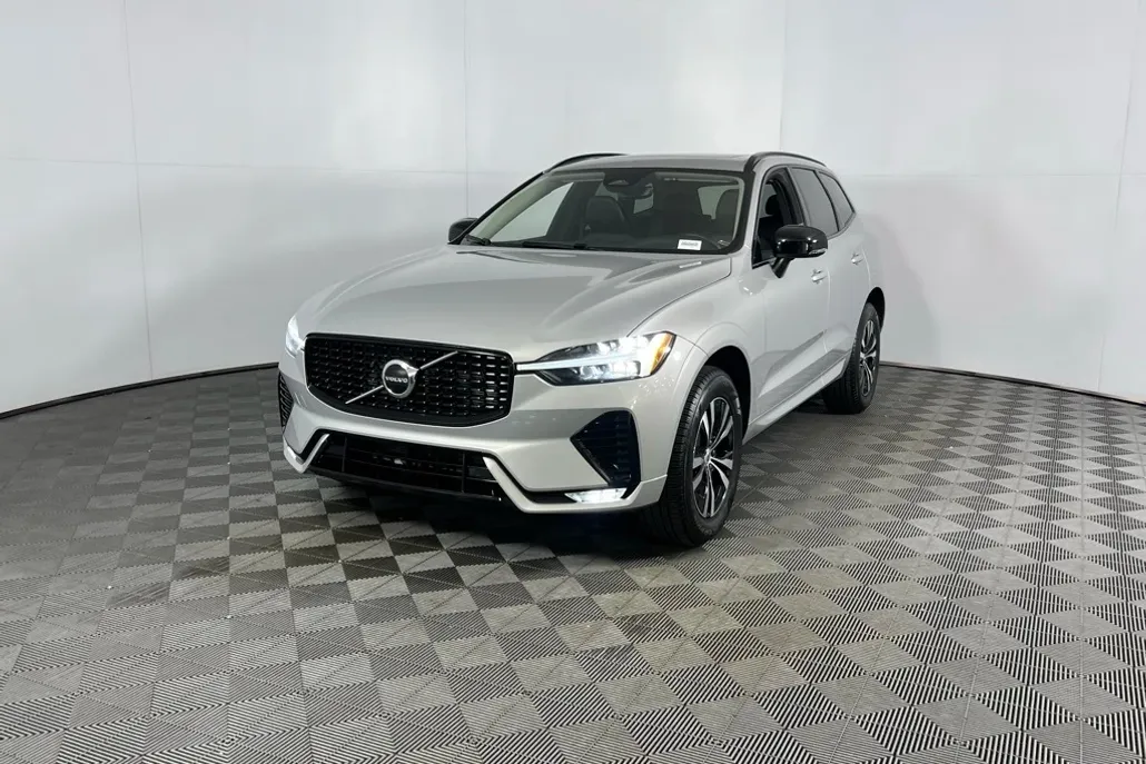 2024 Volvo XC60 B5 Core photo 1